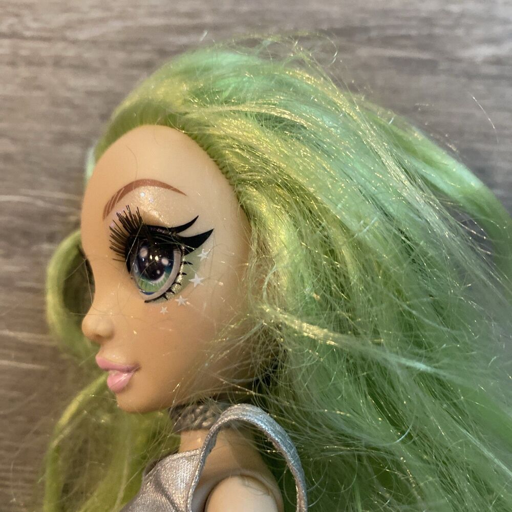 MGA Rainbow High Jade Hunter Series 1 Green Hair Doll - Picture 6 of 12